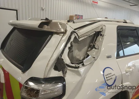 2018 Toyota 4Runner Sr5 Premium z USA, uszkodzony, nr VIN JTEBU5JR3J5488724